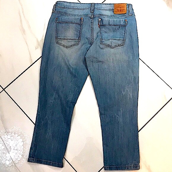 Levi’s Jean⭐️⭐️⭐️⭐️excellent condition - Picture 4 of 7